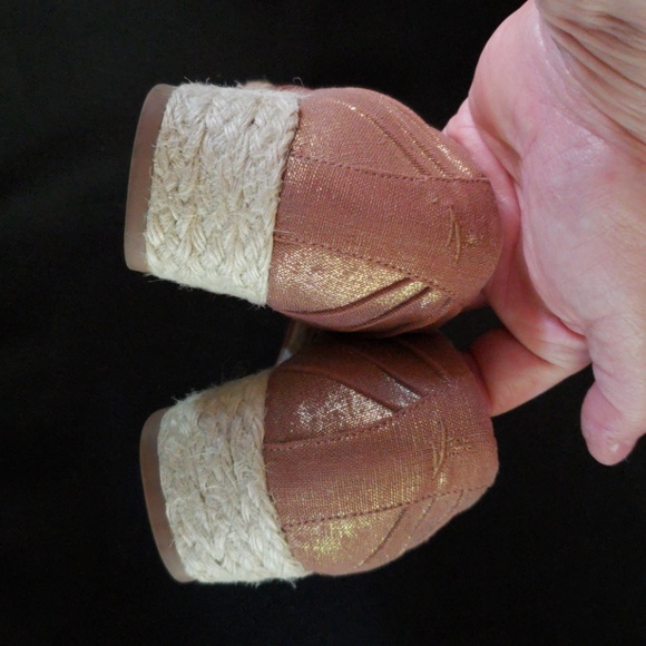 Sparkle Gold Wedge Sandal Open Toe - Picture 8 of 8